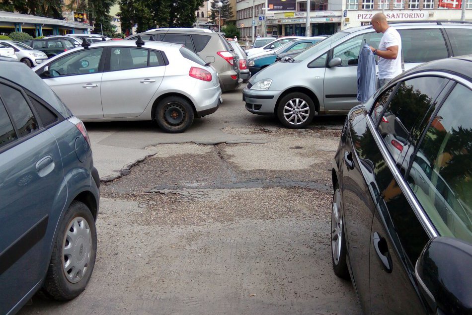 Ilustračný obrázok k článku V Dúbravke sa mení parkovací systém