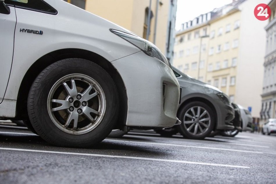 Ilustračný obrázok k článku Parkovanie v Bratislave: Ročná rezidentská karta má stáť od 39 do 500 eur