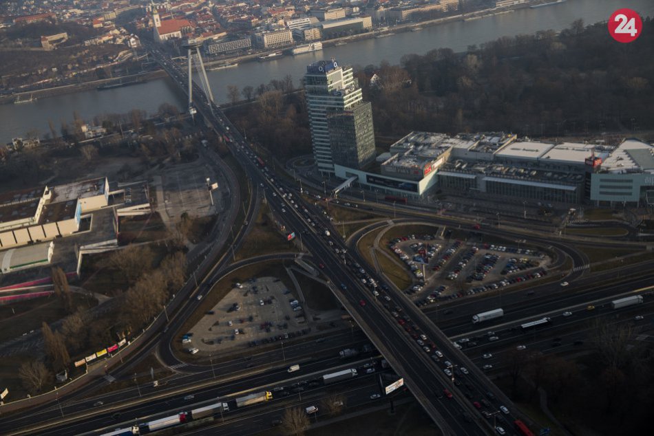 Letecké snímky počas dopravných obmedzení v Bratislave